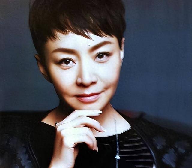 风水轮流转,有一种"恩怨"叫宋丹丹和英达,如今输赢终于见分晓_巴图