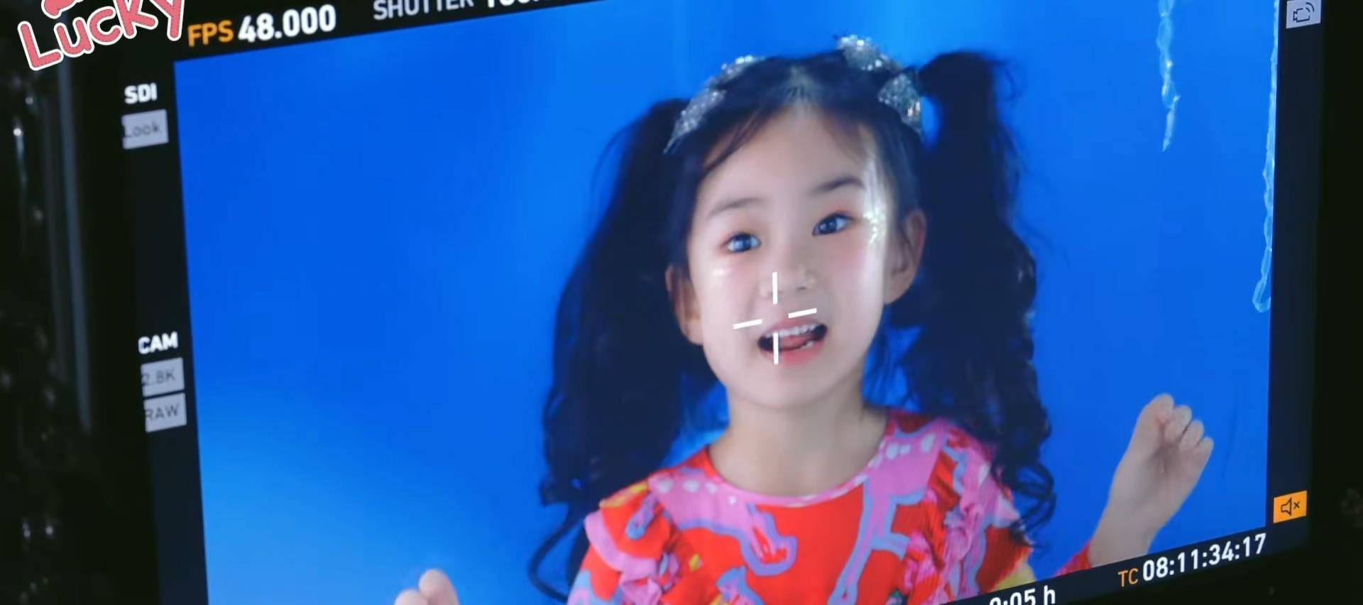 李承铉戚薇教lucky 跳波妞舞,全程都被表情抢镜,真是老天爷赏饭吃