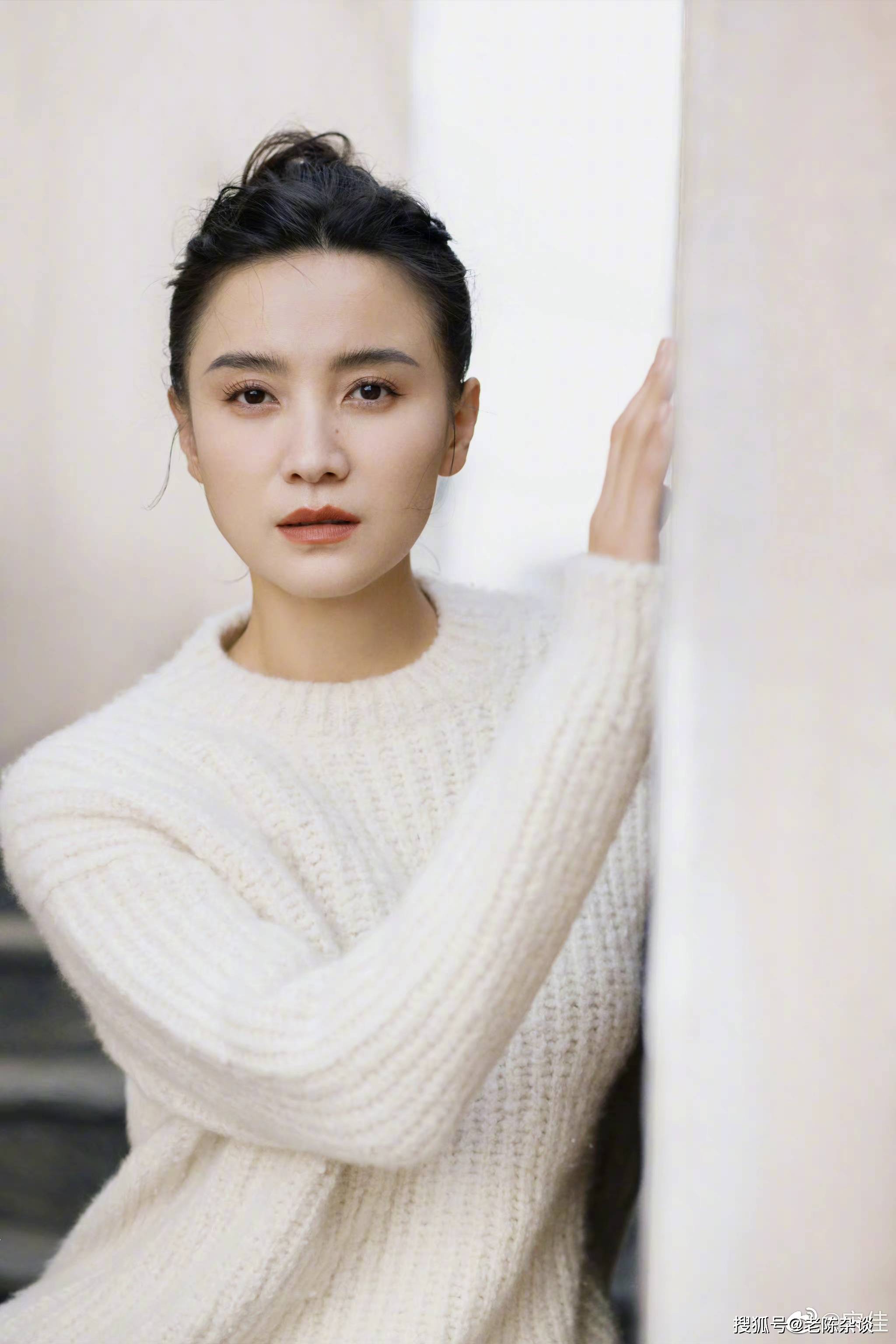 43岁宋佳,才是真尤物!饱满有料韵味十足!_身材_成为了_演艺事业