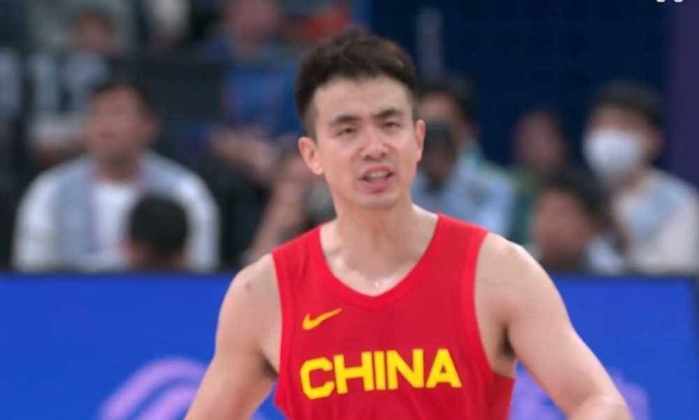 篮球媒人解析赵继伟"内战内行,外战外行"的原因_外线投篮_进攻_问题