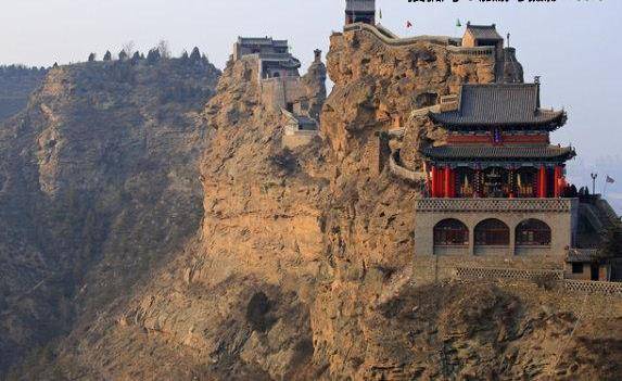 而且这个有良心的地方不需要门票,随便逛逛!你觉得二郎山怎么样?