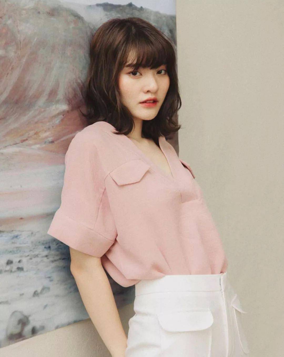 颜色_上衣_显得