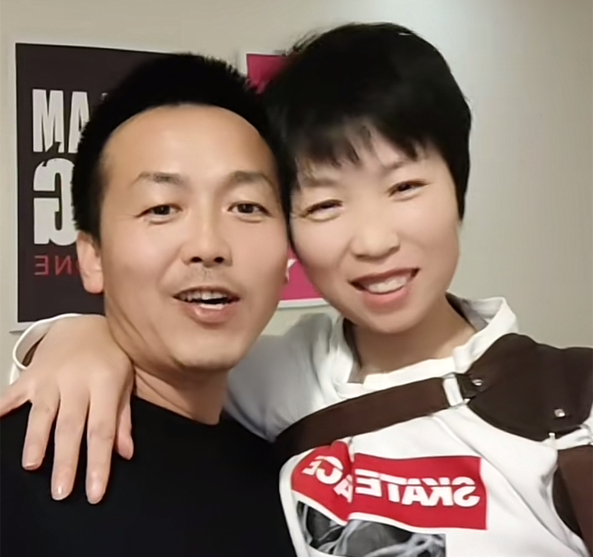 网红货车司机妻子离世,偏瘫四年驾车登上央视,感人故事震撼人心_曹
