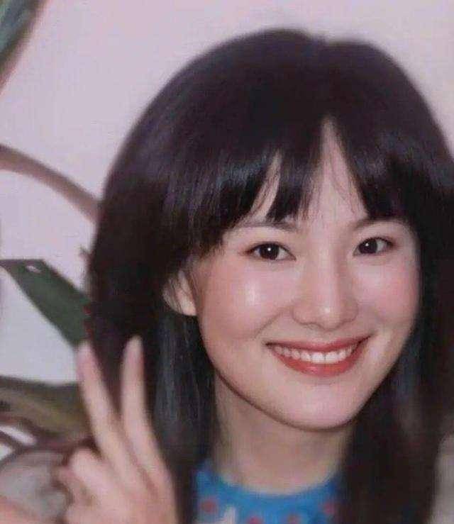 咏梅:陪伴陈道明8年,却转身嫁王菲初恋,今50岁走向人生巅峰_生活_发展