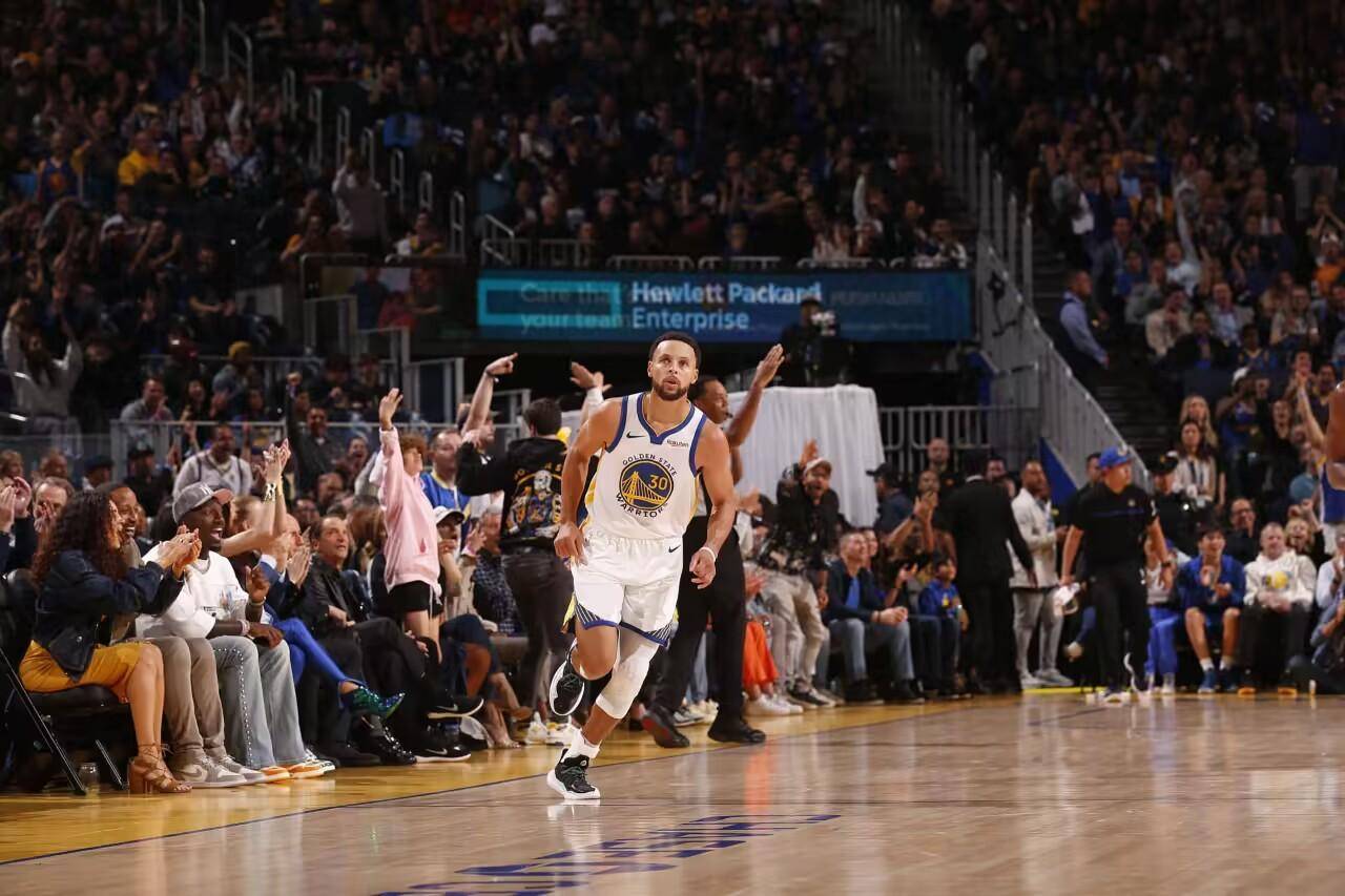 原创猛龙vs勇士前瞻勇士背靠背作战期待复仇库里带队冲击3连胜