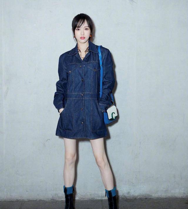 原创蓝色系穿搭太治愈了吧看杨幂宋茜倪妮演绎清新甜美蓝色系