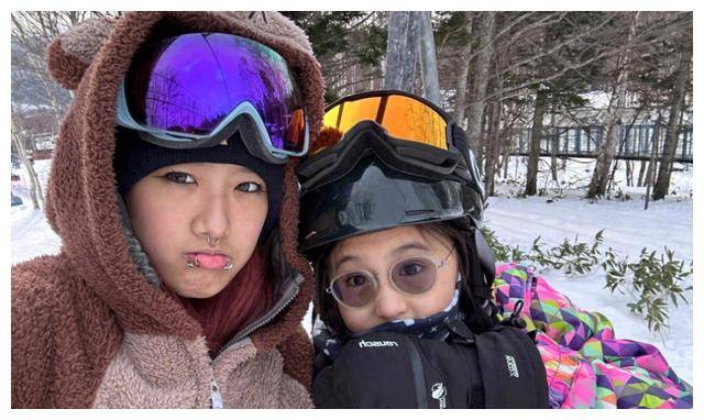 贾静雯18岁女儿遭人嘲"牛魔王",从活泼到这样,难以置信!