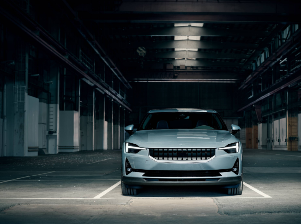 的市场定位是高端新能源车品牌,首款车型也是一款纯电动跑车polestar