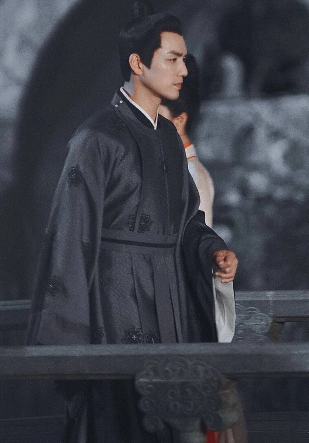 不扮嫩,不打针,人到中年演爸爸,钟汉良的清醒值得赞扬_肖战_年龄_张婧