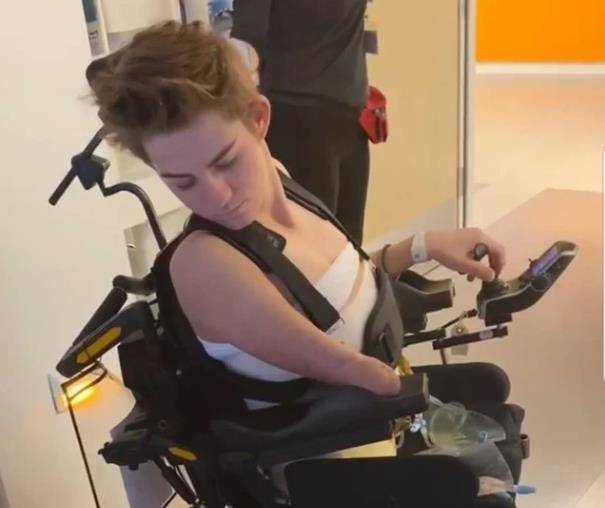 故事美国一男孩新婚前被叉车碾压,下半身惨遭截肢,女友如何抉择_洛伦