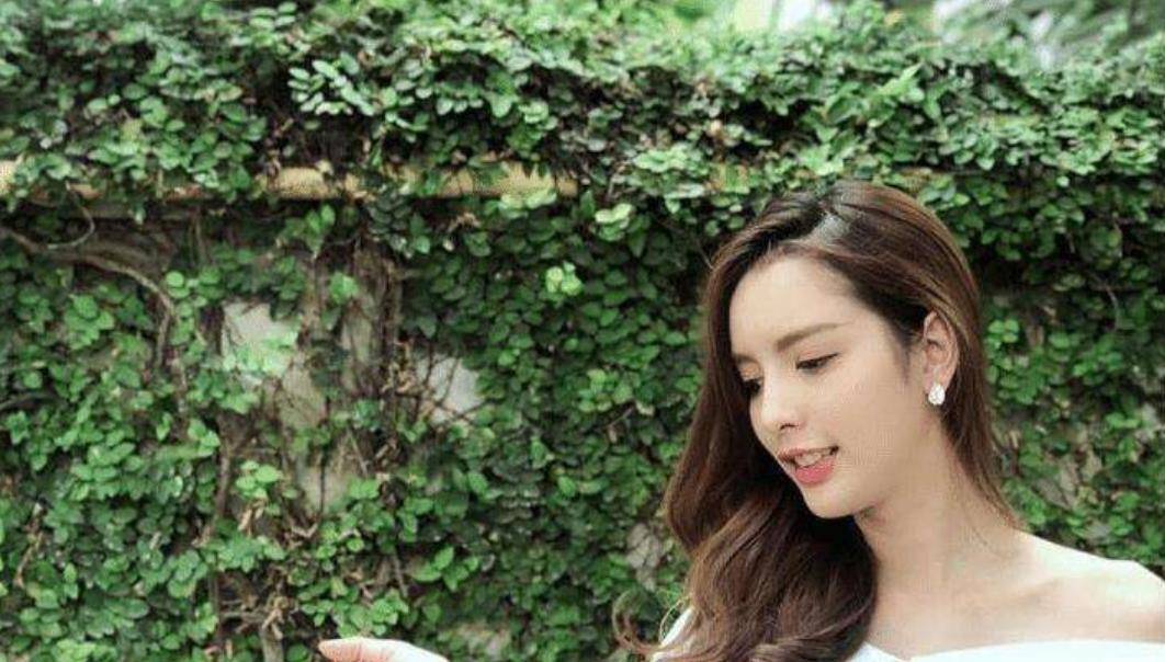 当初红透泰国的人妖皇后妮莎,被中国富豪娶回家后,如今现状如何_鲍哥