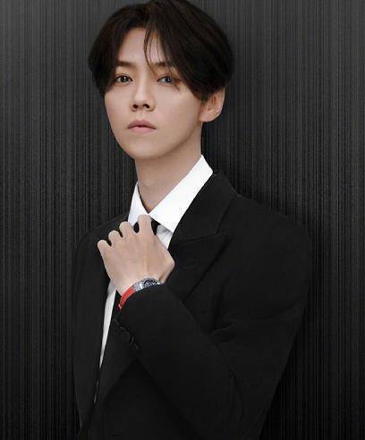 原创鹿晗时隔近一个月终于上线发动态九字吐露近况及心情看来真的是憋