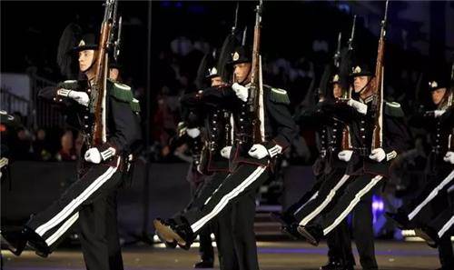 有自己岛屿还被封为将军,士兵看见都得敬礼_挪威_皇家卫队_尼尔斯