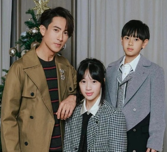 ella自爆爱裸体运动!7岁儿子不满劝说_吴尊_吴宗宪_女儿