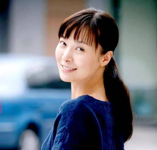 跟李泉分手没多久,柯蓝又跟演员耿乐擦出了爱情的火花.