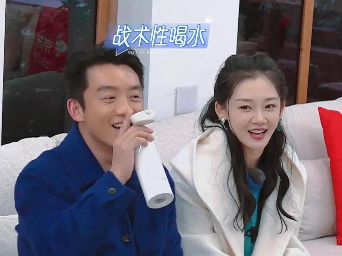 郑恺气哭苗苗,神表情在线哄老婆,标准答案立刻让老婆喜笑颜开_节目
