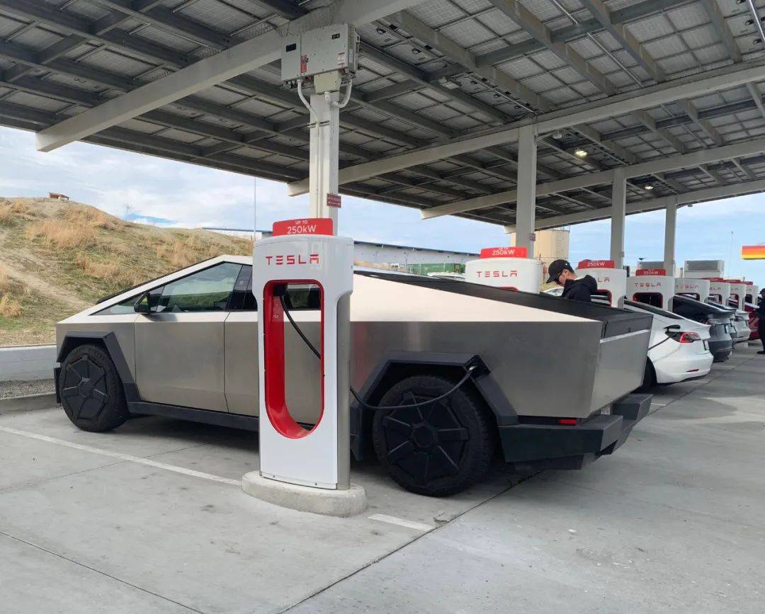 按照特斯拉官网信息,目前已开放支持的只有福特一家.