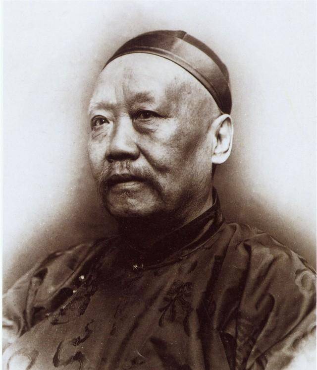 家还早,严家是依靠淮军李鸿章起家,而刘家则是抱上了湘军曾国藩的大腿