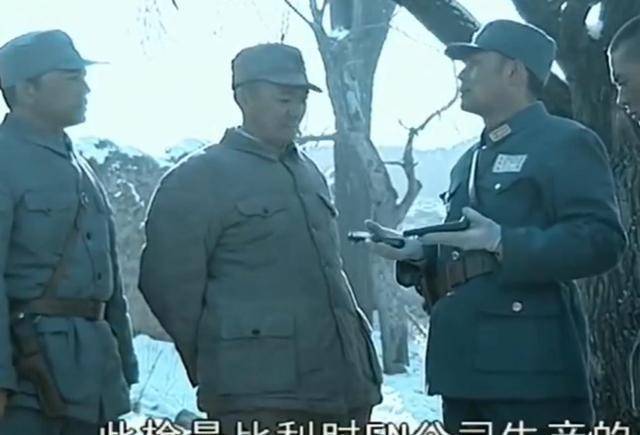 "不要以为这个问题很无聊,因为在《亮剑》中,楚云飞就曾说他有一对