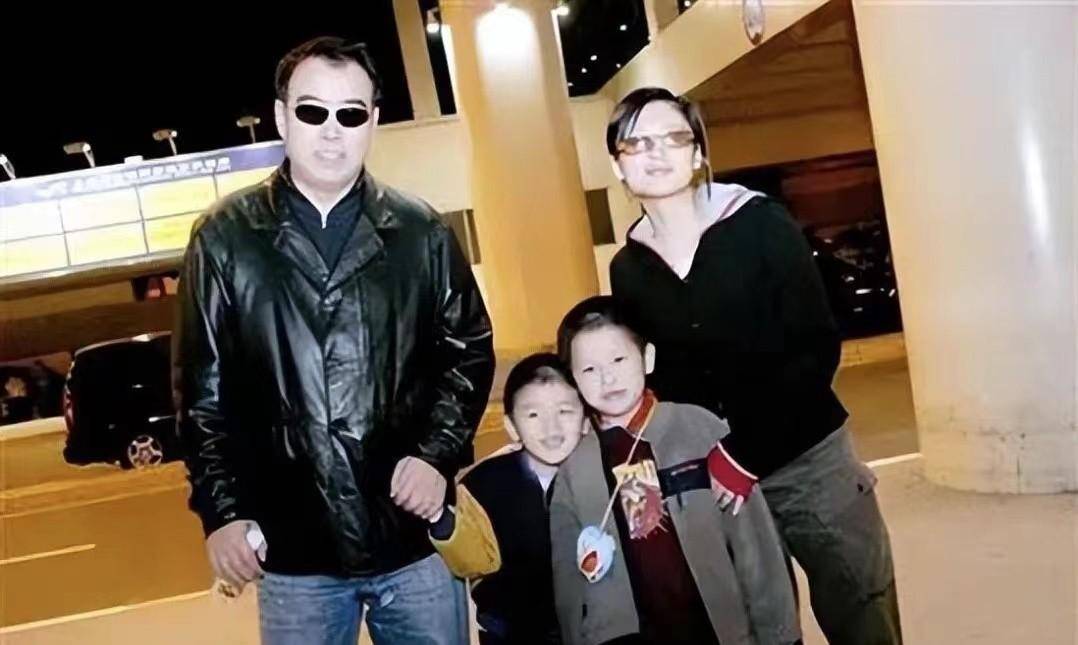 4段爱情被重提神秘旧照被曝光,陈凯歌气到停工_陈红_洪晃_倪萍