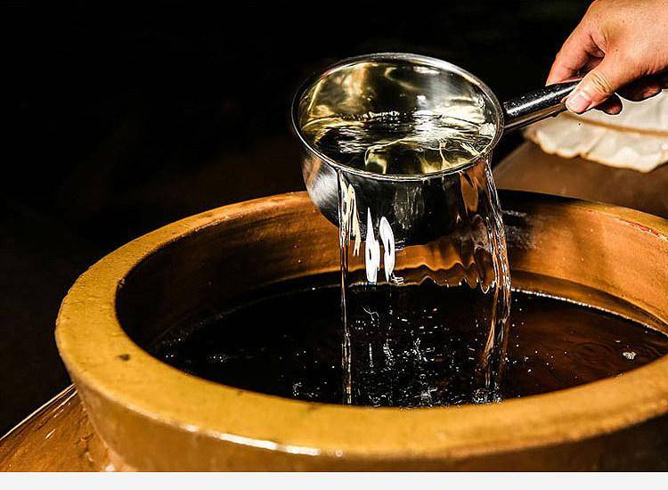 悄悄告诉你:春天为什么要喝酱香酒?_口感_美食_原料