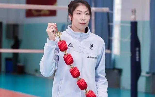 李盈莹可爱画面曝光,杨艺或将成奥运黑马_中国女排_球迷_照片