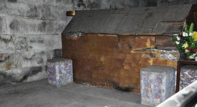 光绪皇帝的死因,为何在墓中发现一缕头发_慈禧_时间_崇陵