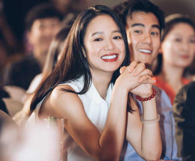 "悍妇"赵涛:演技与外貌引争议,却是霸占贾樟柯20多年唯一挚爱_周韵_于