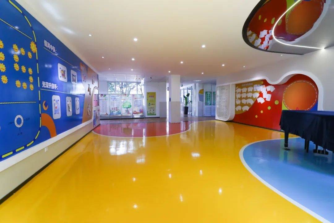 七宝外国语小学正在招聘语数英老师,应聘条件