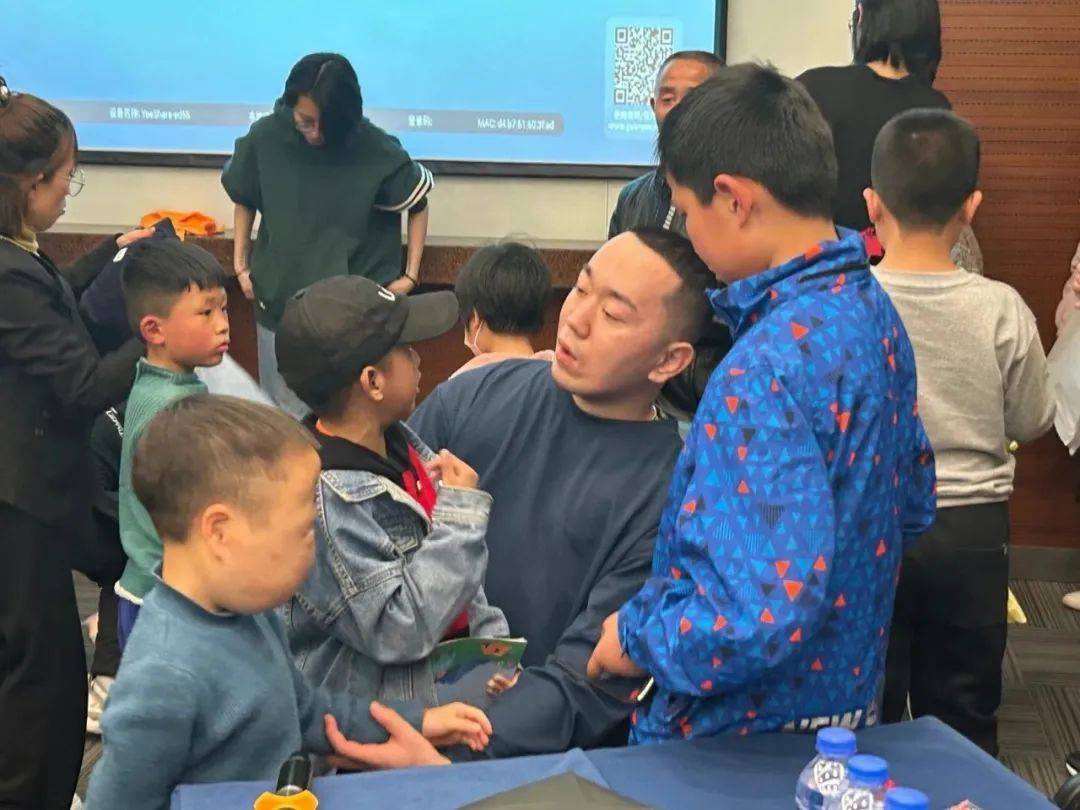 国际罕见病日丨艾力亚尔:看见人类的万分之一_生活_医生_疾病