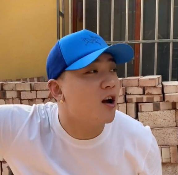 崔晋说李勒优"伤哏",她用2个字让崔晋闭嘴,网友:胆子大了_妈妈_哥哥