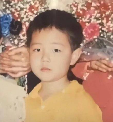 最养眼颜值cp肖战王一博,原来小时候长这个样子他们是否微整过呢_梦想