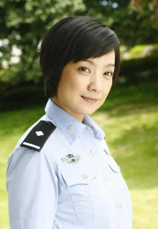 原创分手20年后再看杜珺张嘉译的各自境遇夫妻差距一目了然