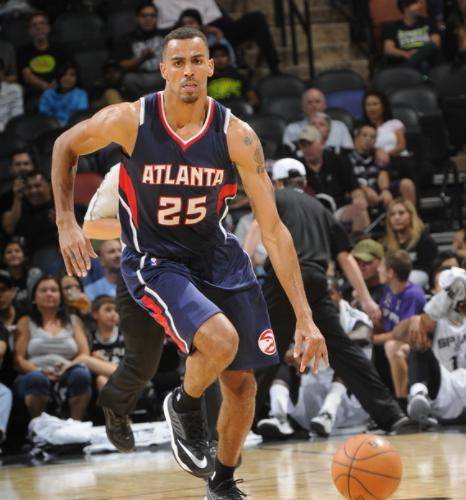 他曾举办篮球训练营,发掘出恩比德这样的天才球员,堪称是恩比德的恩师