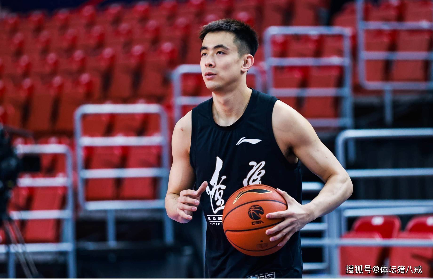 郭艾伦和赵继伟聊天记录被曝光,辽篮卫冕前景堪忧,杜锋机会来了_阶段