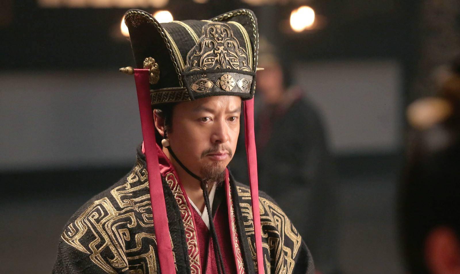 陈群之子陈泰官居雍州刺史,镇守曹魏西陲,是蜀汉姜维的主要对手之一.