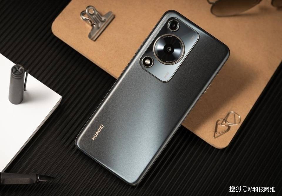 原创华为用力太猛6000ma256gb鸿蒙os跌至953元沦为标准百元机