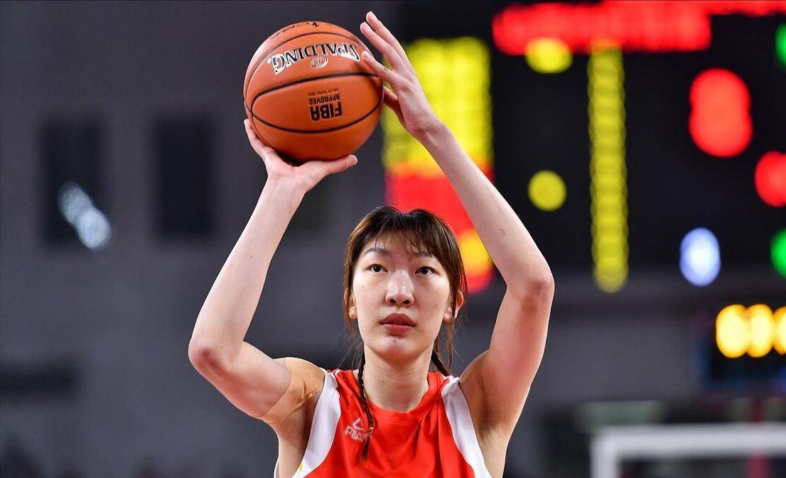 安静对攻韩旭,四川女篮完胜山东,王思雨久别重逢_曹君伟_李梦妙_贝奇