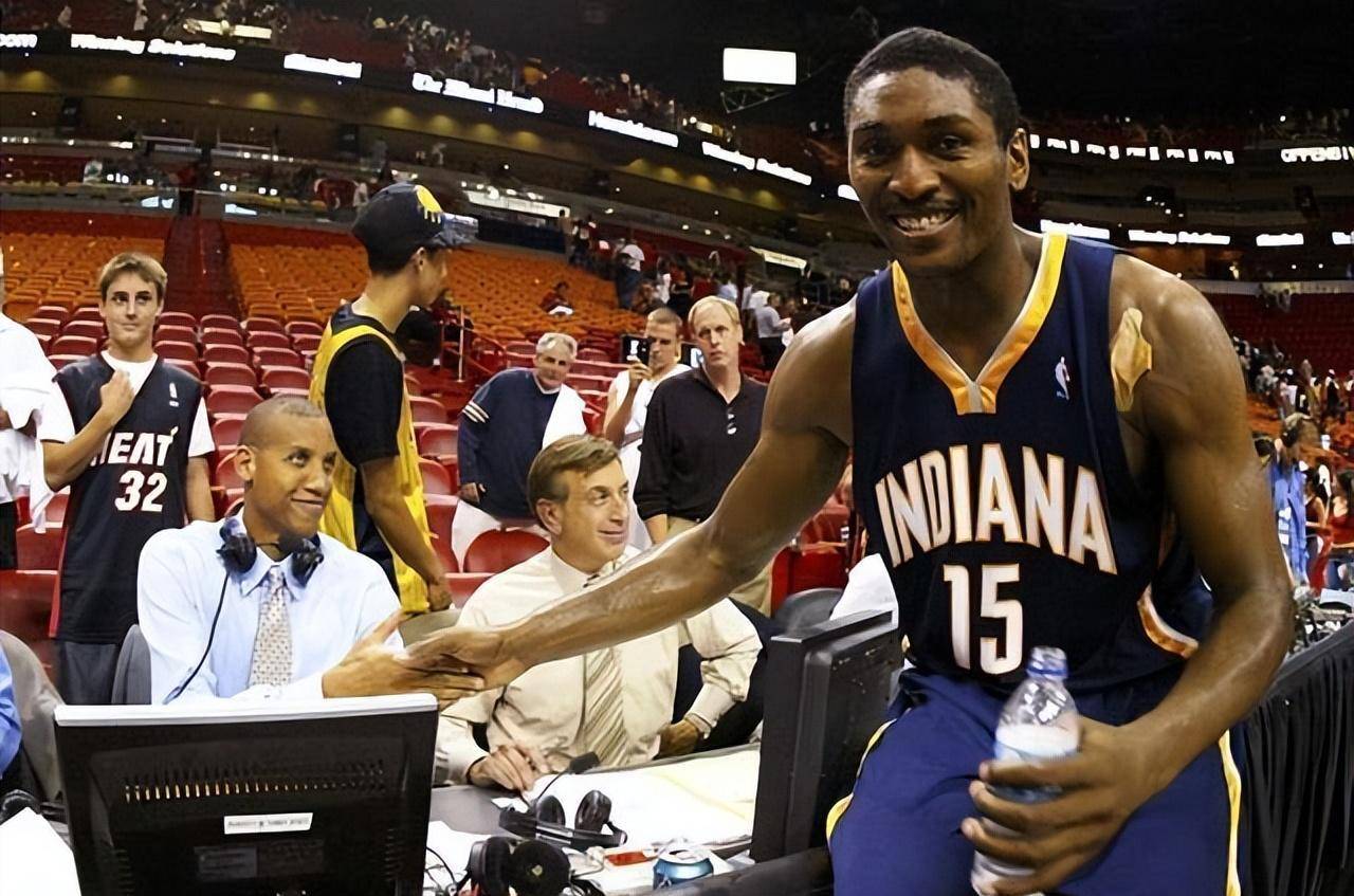 阿泰斯特的湖人回忆:挑战科比,训练赛,未曾实现的"姚鲨"联手_姚明