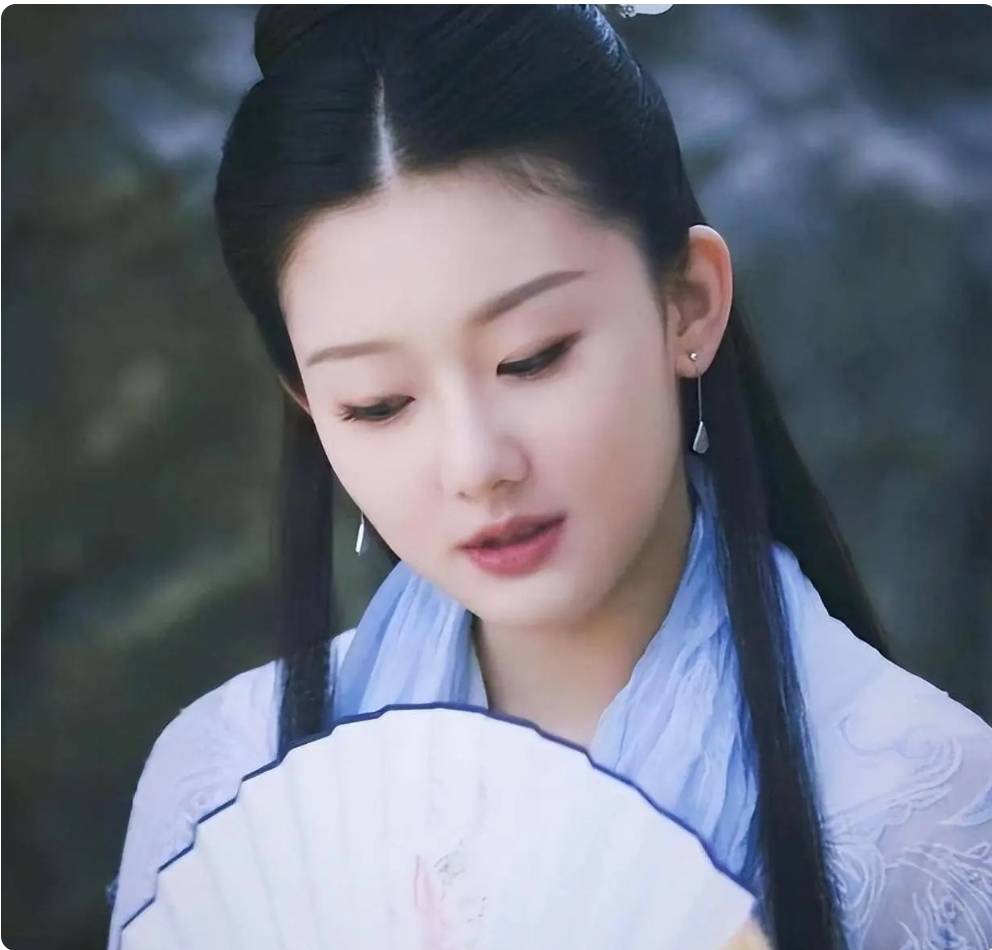 杨幂:悉心培养艺人,嘉行四子崭露头角_电视剧_的发展_方面