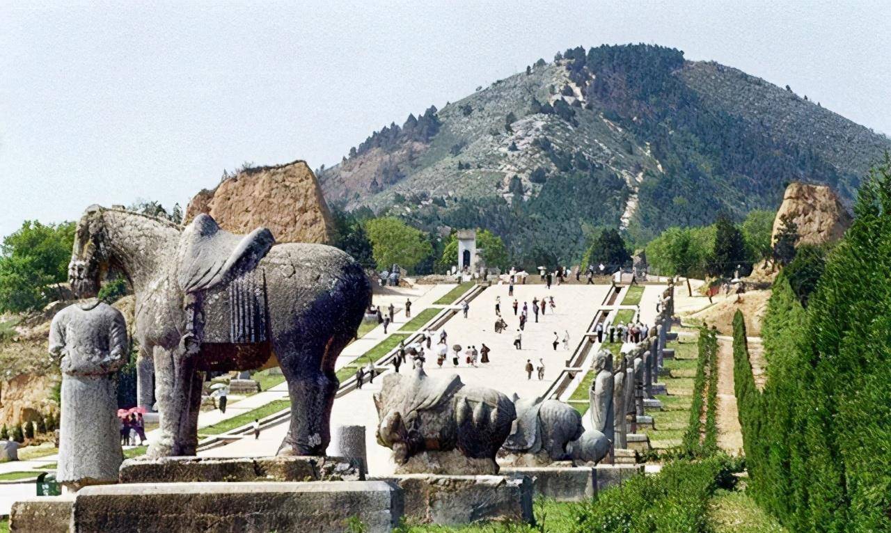 原创武则天墓为何万人挖不动千年来无人敢盗这都要感谢一个人