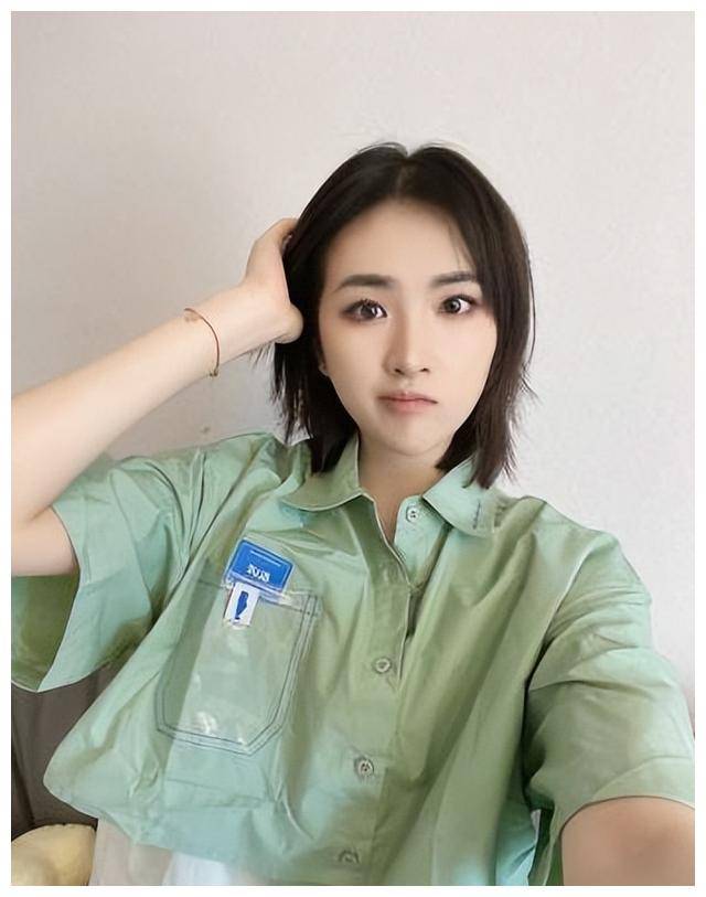 姚安娜热搜!出道以来第一次吃鸡成功,演技飙升!_挑战_演艺_角色