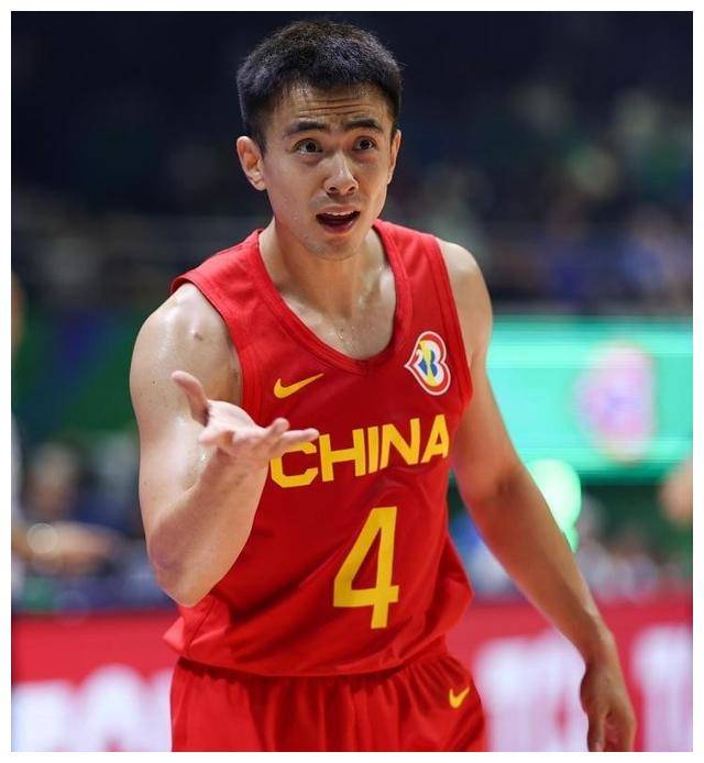 赵继伟回应嘲讽,朱芳雨呼吁珍惜机会,中国男篮等待好战机.