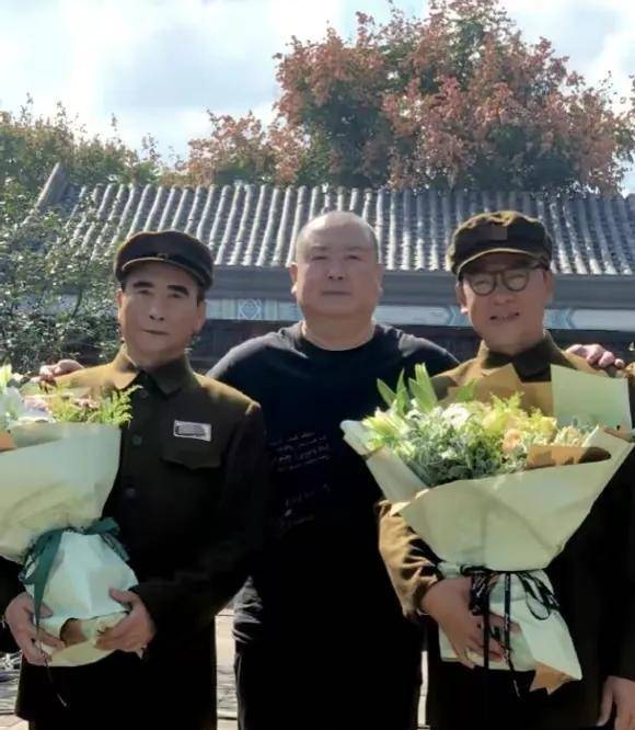 胡亚捷:曾三次闹分手,却被妻子的孝心感动了他_汤静_周志明_父亲