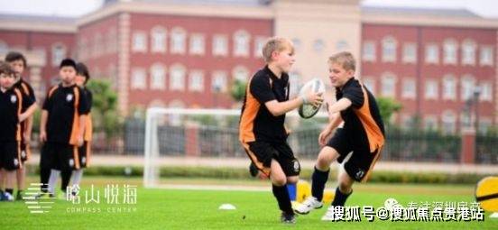 晗山悦海城 学校:育才三小,育才中学, 车位:992个, 管理费:7.