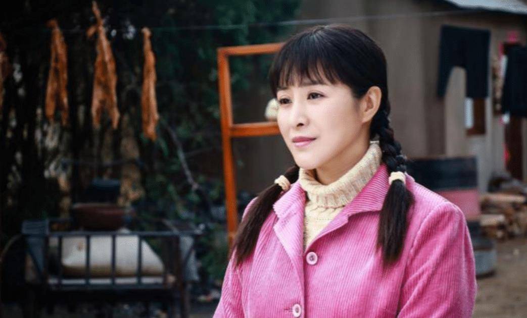 王雅捷的这个同学觉得她很合适便向她发出了邀请,但王雅捷觉得自己不