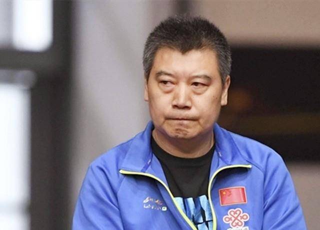 国乒教练黄海诚冷落孙颖莎,跟队频率低于10次,执教能力受质疑_乒乓球