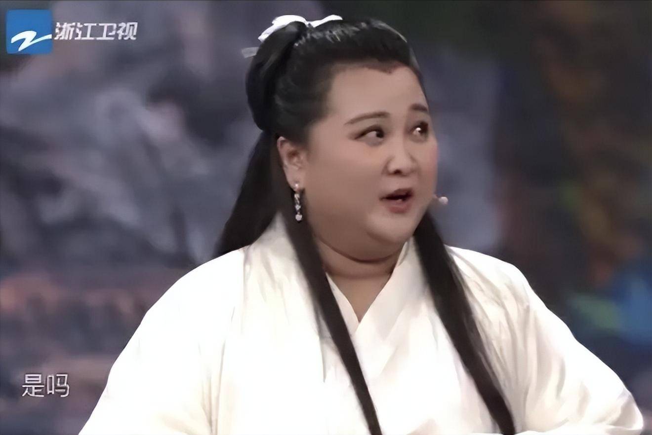 名利双收,"消失"的贾玲,已经在另一条大路上越走越远!_表演_喜剧_电影