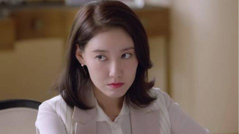她是娱乐圈"最干净"女演员,出道25年零绯闻,丈夫身份至今成谜_高露