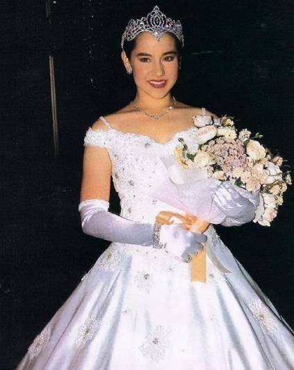 混血的百灵公主长相绝美,27岁也嫁了美国人_普罗_乌汶叨_女儿